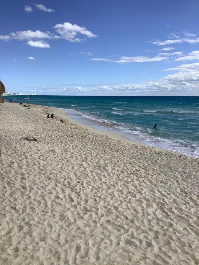 Beachaccess Hotelzone 3705 Cancun Bagian luar foto