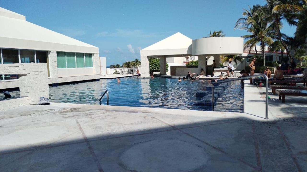 Beachaccess Hotelzone 3705 Cancun Bagian luar foto