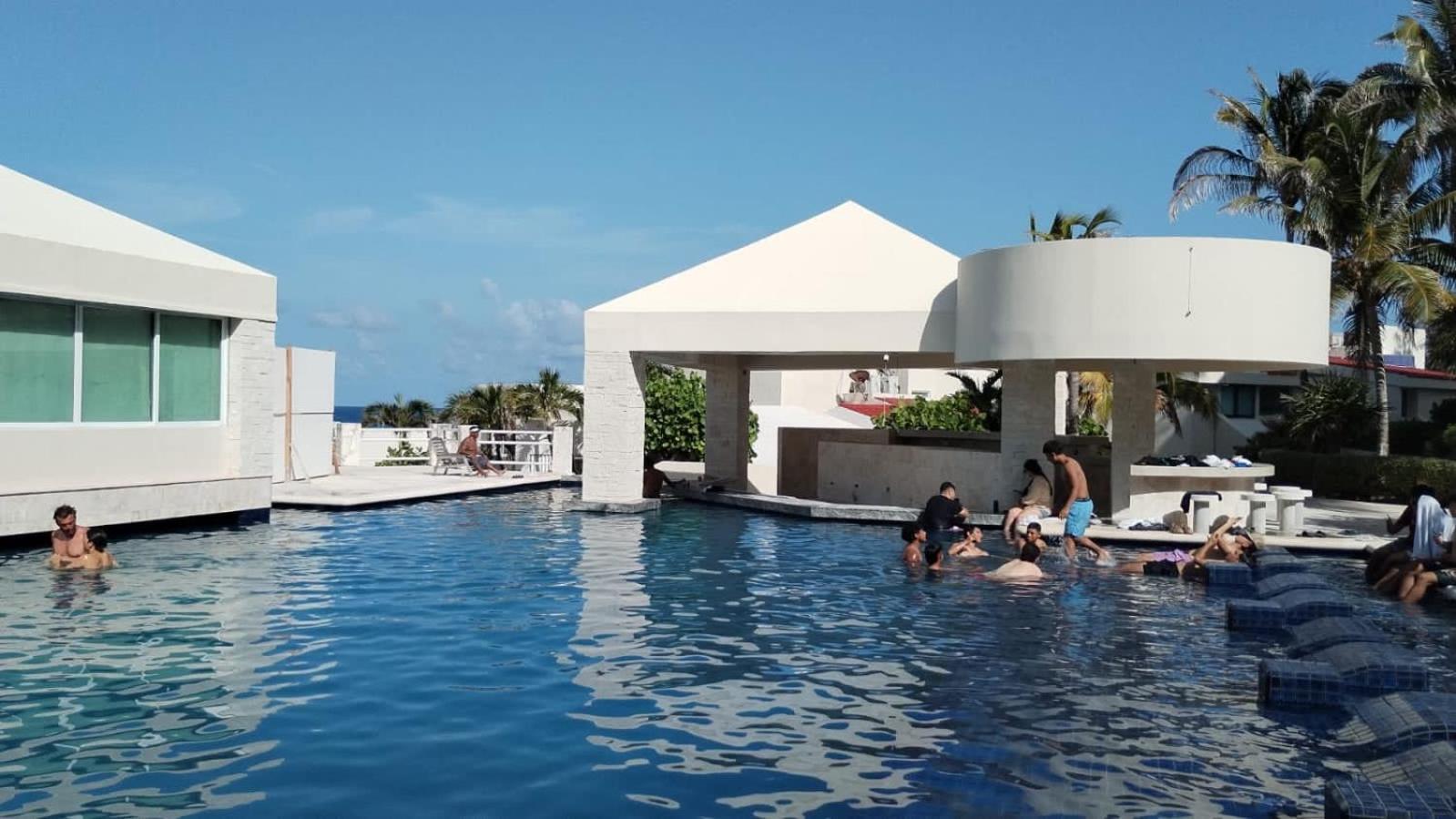 Beachaccess Hotelzone 3705 Cancun Bagian luar foto